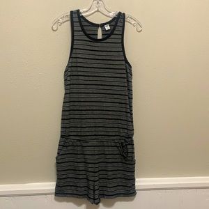 Old Navy black romper w/pockets. Size Medium. Excellent condition!